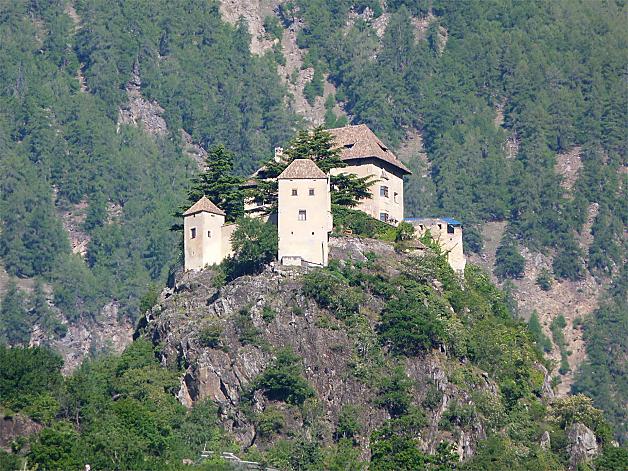 Schloss Juval am Eingang des Schnalstales